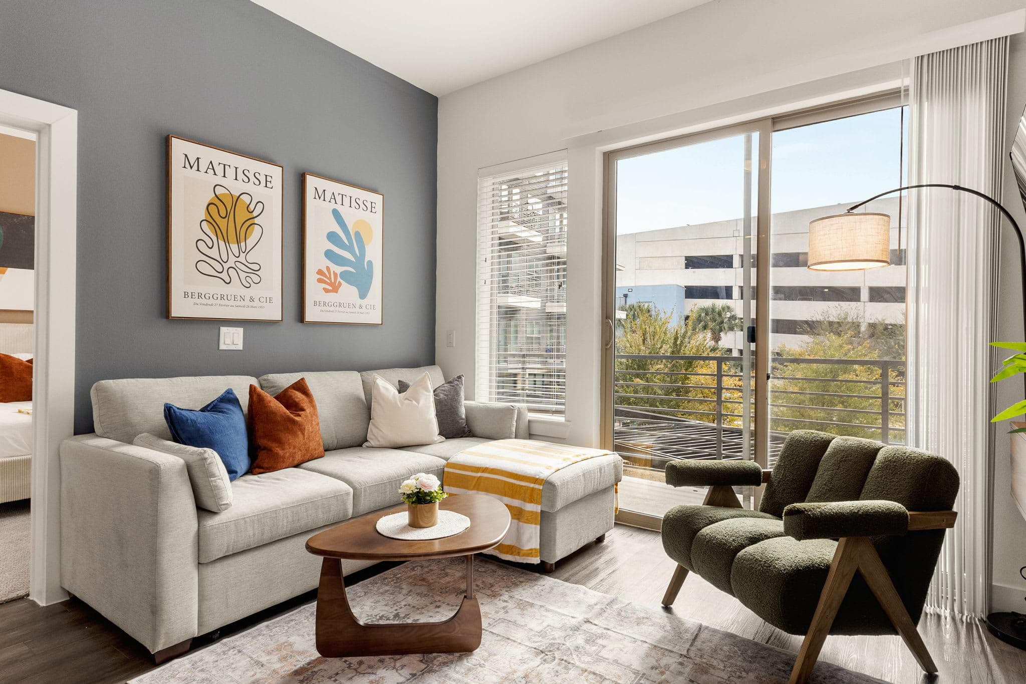 Central Flat: Pool|Free Parking|Walk to Riverwalk