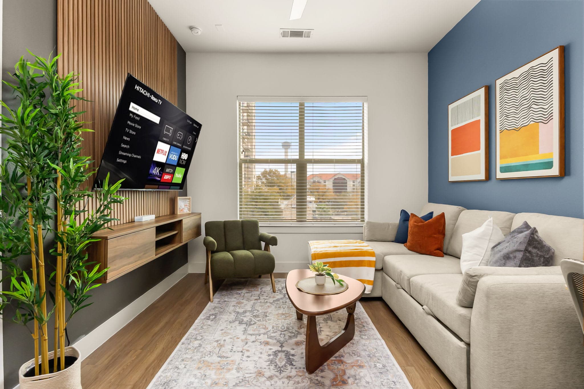 Central Flat: Pool|Free Parking|Walk to Riverwalk