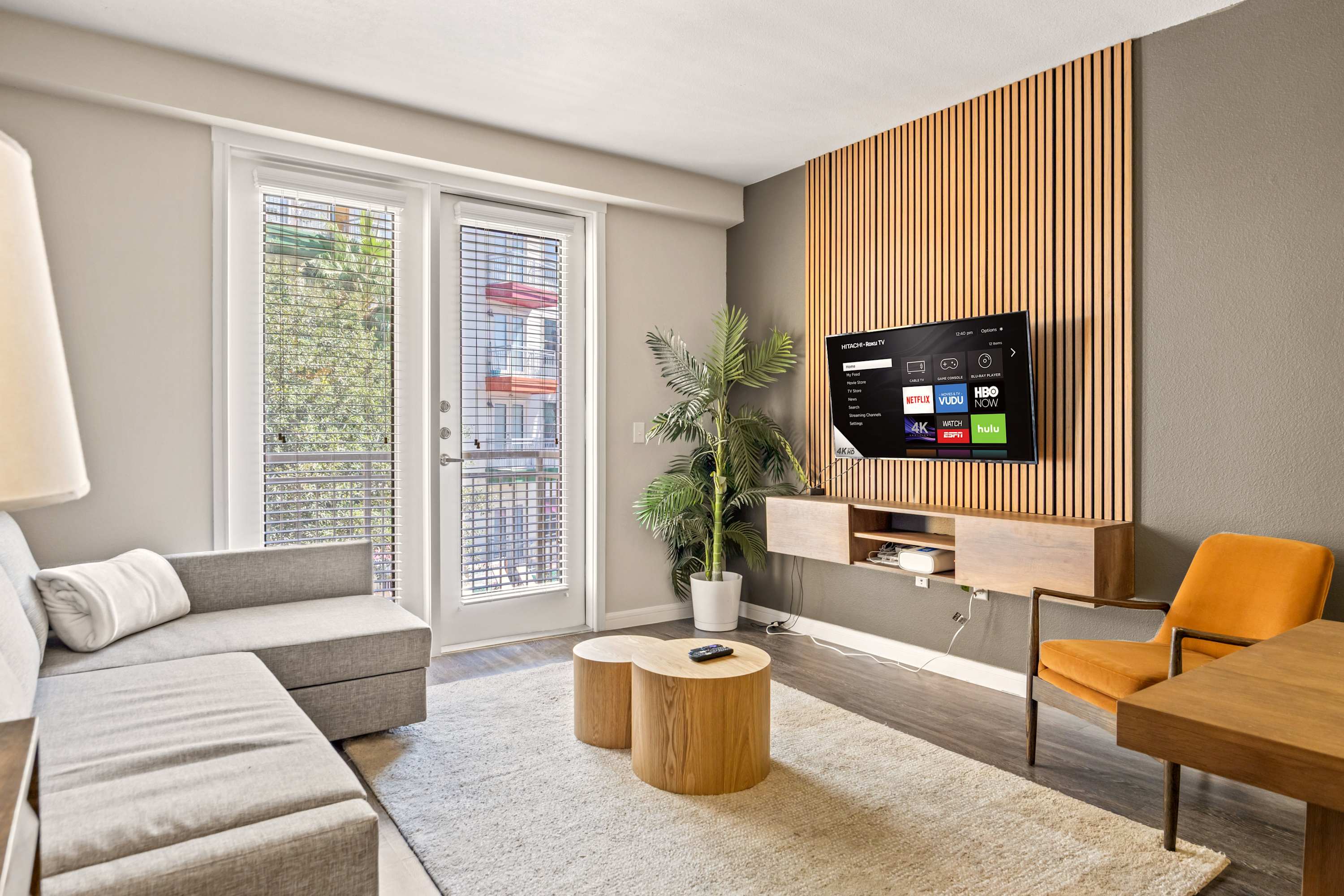 Southtown Flat w/ Pool | Gym | Free Parking